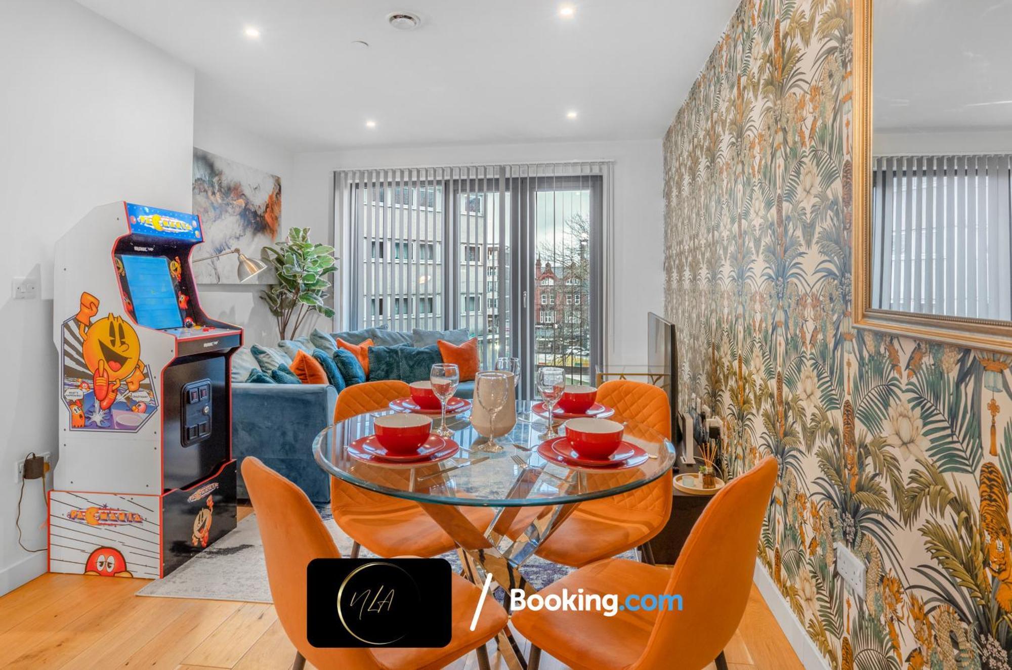 City Centre Apartment With Free Parking, 2 Bathrooms, Netflix And Wifi - Suitable For Contractors And Families - By Noor Luxury Accommodations 伯明翰 外观 照片