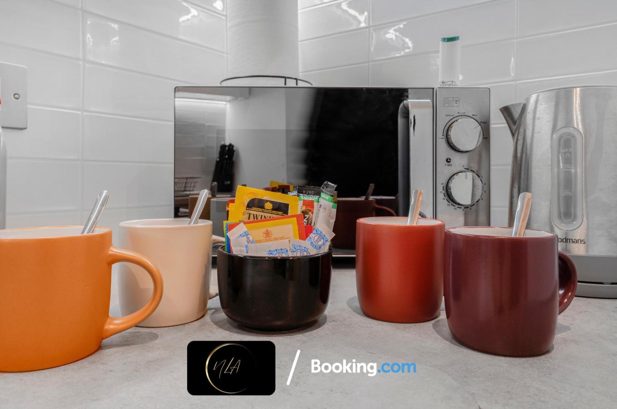 City Centre Apartment With Free Parking, 2 Bathrooms, Netflix And Wifi - Suitable For Contractors And Families - By Noor Luxury Accommodations 伯明翰 外观 照片